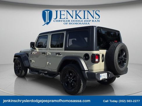 Used 2022 Jeep Wrangler Unlimited Sport AWD/4WD image 7