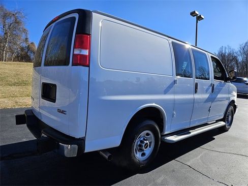 Used 2024 GMC Savana 2500 w/ Driver Convenience Package image 7