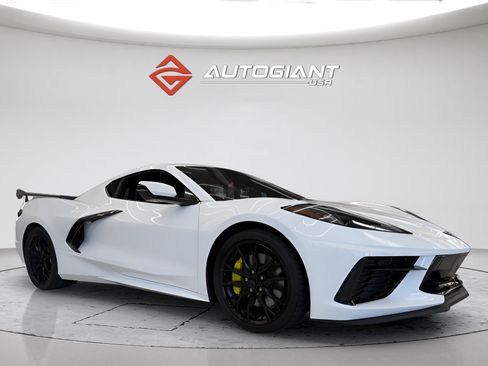 Used 2023 Chevrolet Corvette Stingray Coupe w/ Z51 Performance Package RWD image 10