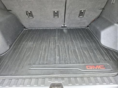 Used 2018 GMC Terrain SLE w/ Driver Convenience Package FWD image 34