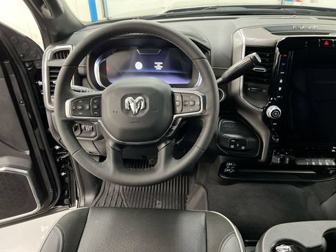 Used 2025 RAM 3500 Laramie AWD/4WD image 19