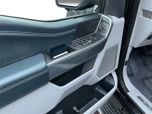 Used 2021 Ford F150 Limited image 11