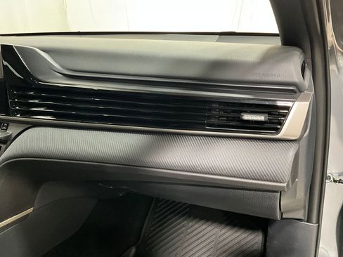 Used 2026 Toyota Camry SE FWD image 16