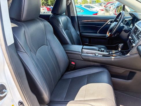 Used 2019 Lexus RX 350 FWD w/ Premium Package image 16