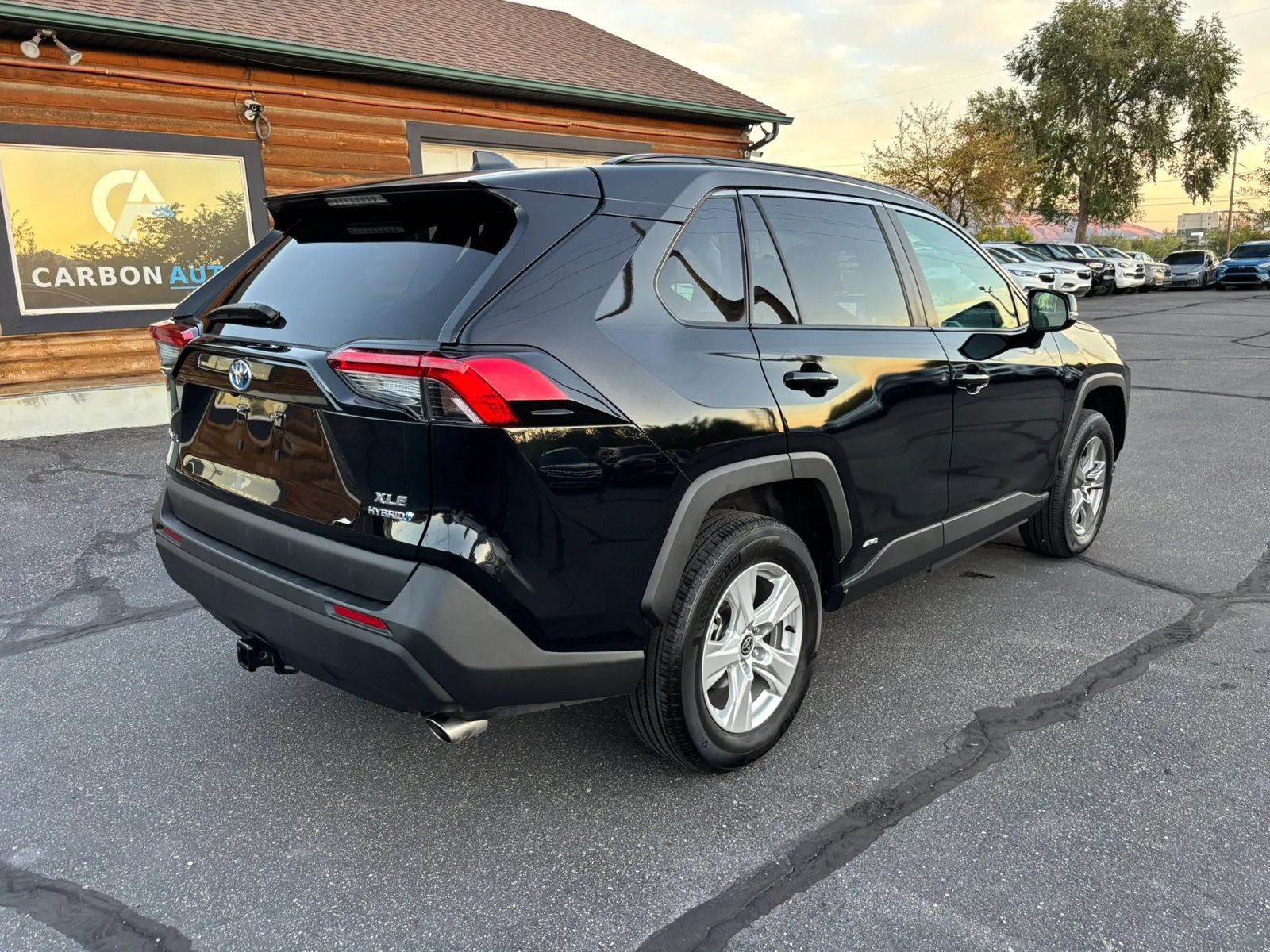 Used 2024 Toyota RAV4 XLE AWD/4WD image 8