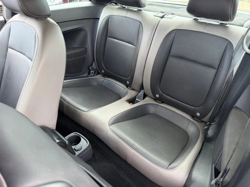 Used 2015 Volkswagen Beetle 1.8T FWD image 31