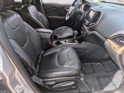 Used 2014 Jeep Cherokee Limited image 21