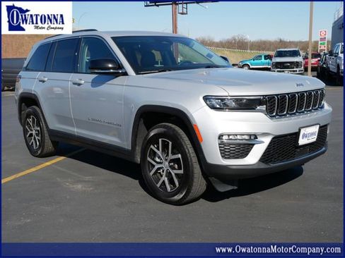 Used 2024 Jeep Grand Cherokee Limited image 1