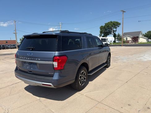 Used 2023 Ford Expedition Max XLT AWD/4WD image 3