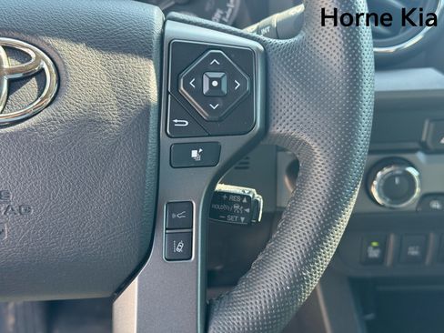 Used 2023 Toyota Tacoma TRD Off-Road w/ Technology Package AWD/4WD image 19