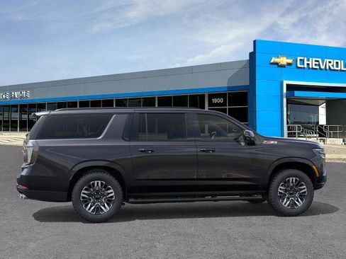 New 2026 Chevrolet Suburban Z71 AWD/4WD image 5