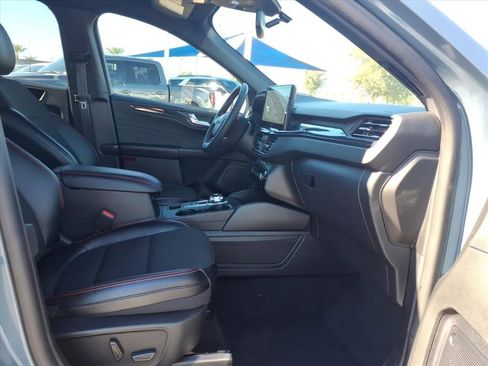 Certified 2023 Ford Escape ST-Line Elite image 11