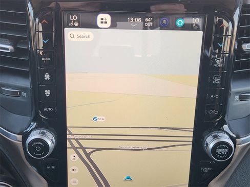 Used 2022 RAM 1500 Laramie w/ Laramie Southwest Edition image 17