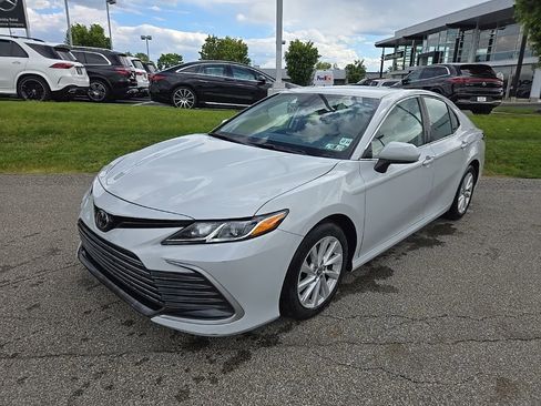 Used 2023 Toyota Camry LE FWD image 9
