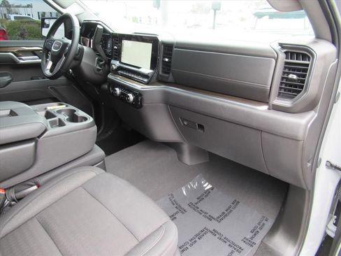 Certified 2024 GMC Sierra 1500 Elevation image 12