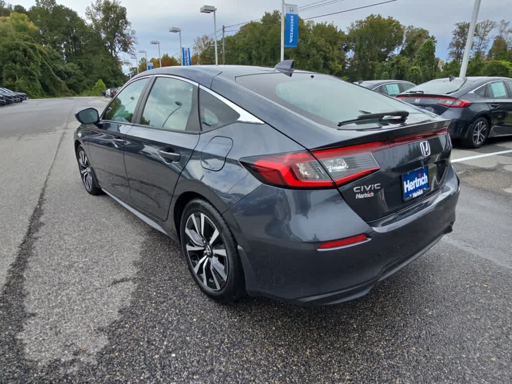 Used 2024 Honda Civic EX-L image 3
