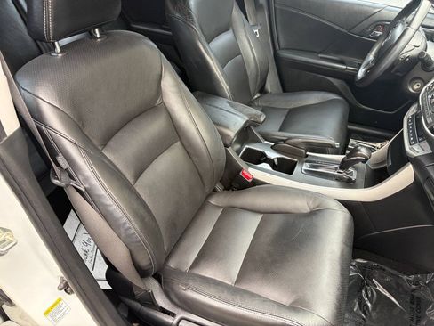 Used 2015 Honda Accord Sport image 10