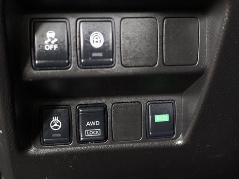 Used 2018 Nissan Rogue Sport SL w/ SL Premium Package image 38