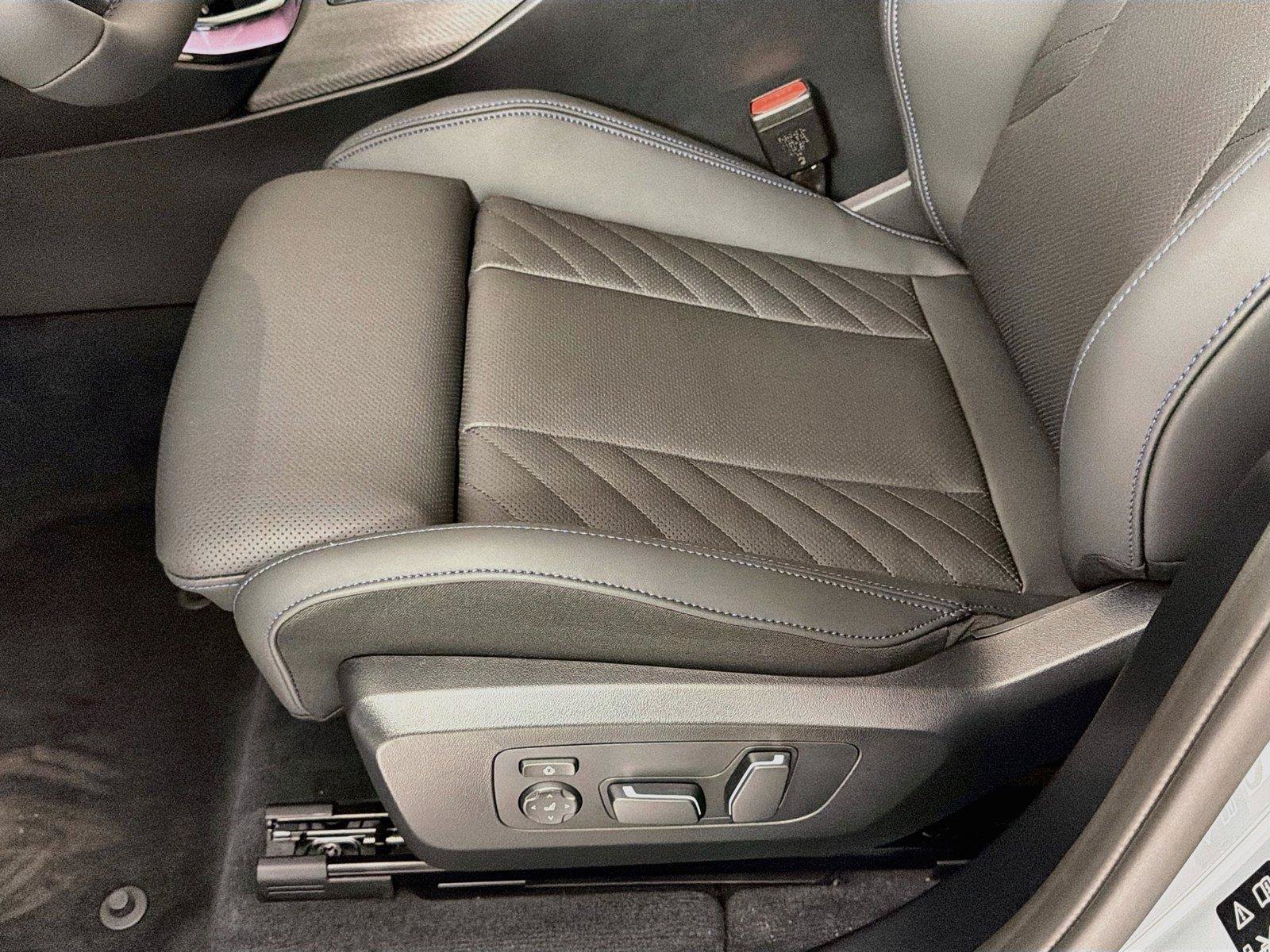 New 2026 BMW X3 xDrive30i w/ Premium Package AWD/4WD image 19