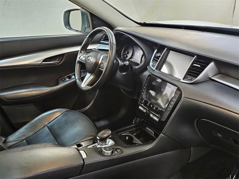 Used 2019 INFINITI QX50 Essential w/ Cargo Package image 10