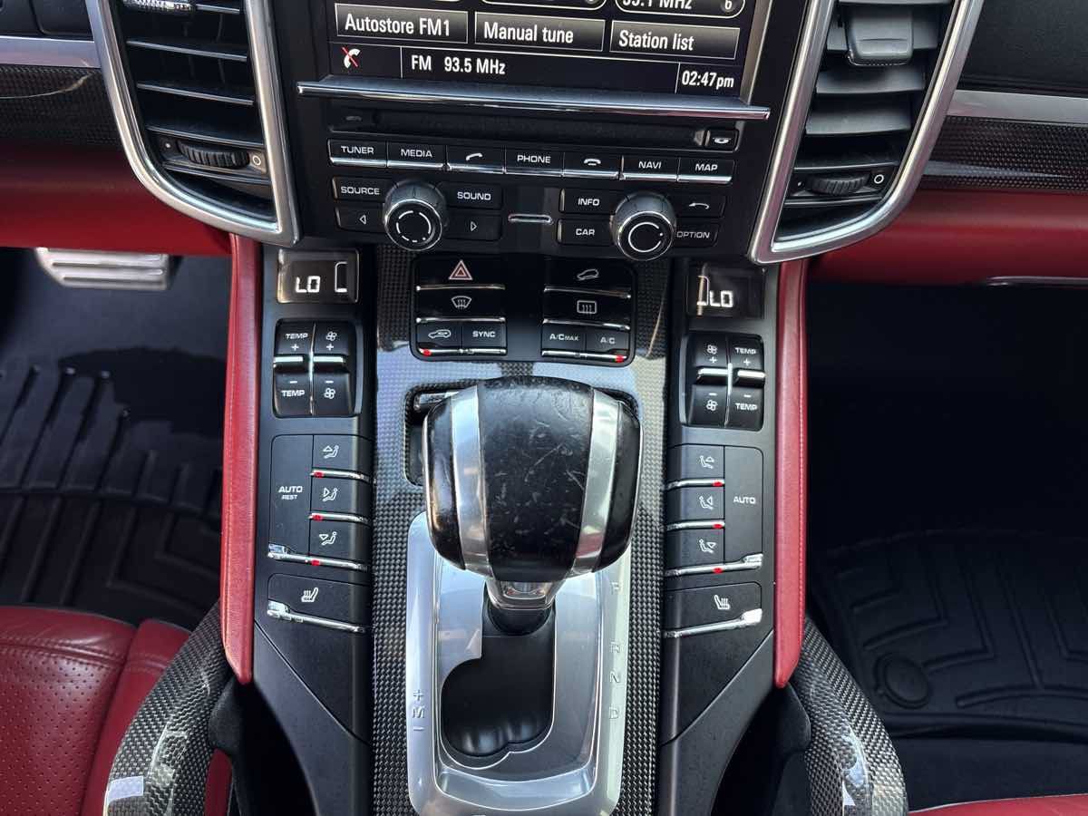 Used 2014 Porsche Cayenne GTS AWD/4WD image 25