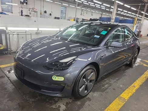 Used 2023 Tesla Model 3 Standard Range RWD image 3