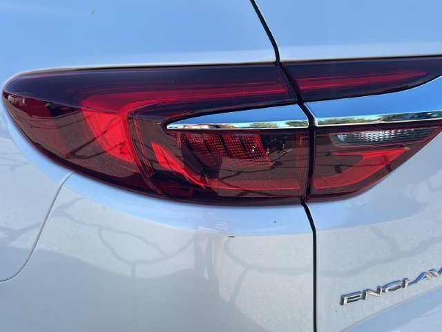 Used 2021 Buick Enclave Avenir w/ Avenir Technology Package FWD image 11