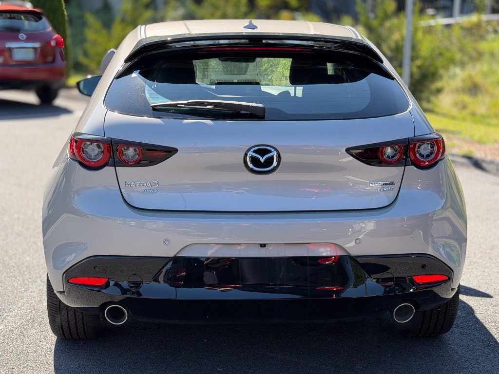 New 2026 MAZDA MAZDA3 Hatchback w/Premium Plus Pkg AWD/4WD image 4