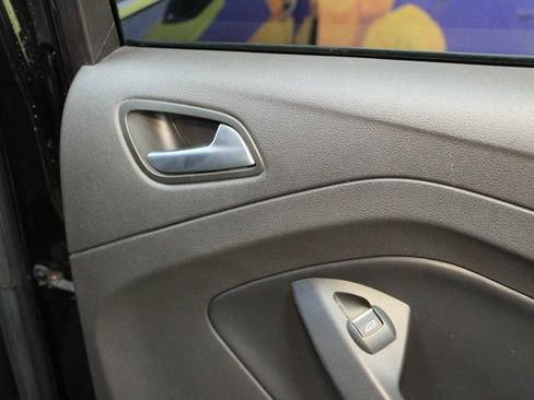 Used 2019 Ford Escape SEL image 12