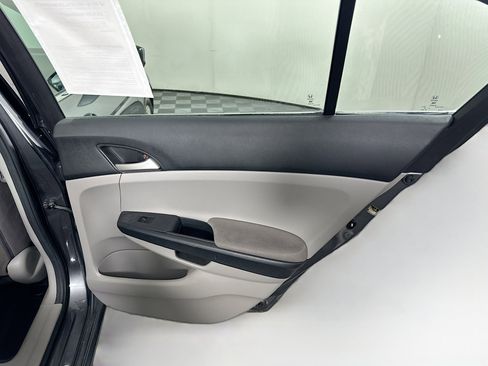 Used 2011 Honda Accord LX image 26