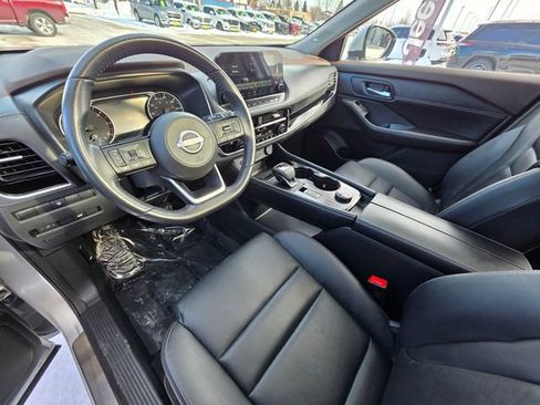 Used 2023 Nissan Rogue SL w/ SL Premium Package image 18