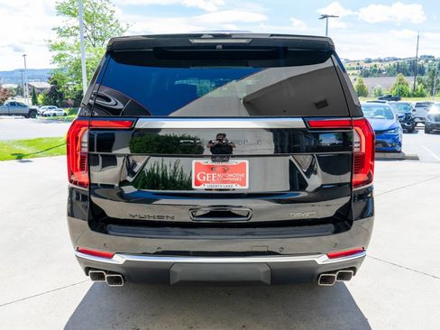 New 2026 GMC Yukon XL Denali w/ Denali Reserve Package AWD/4WD image 6