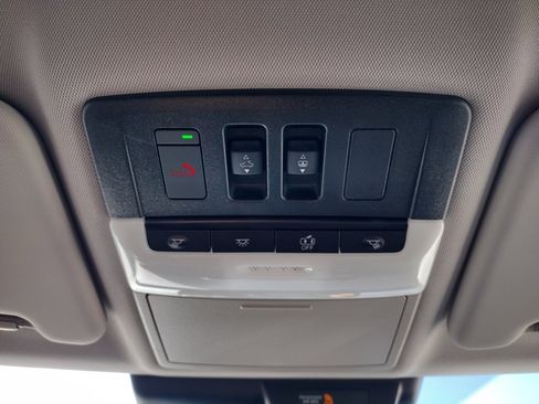 New 2025 Mitsubishi Outlander SE image 25