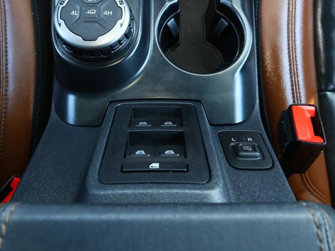 Used 2024 Ford Bronco Outer Banks image 24