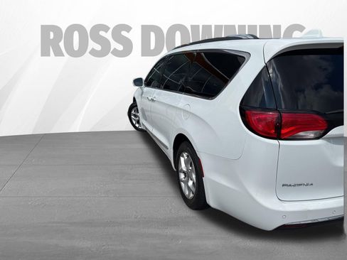 Used 2020 Chrysler Pacifica Limited image 10