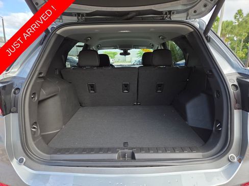 Used 2024 Chevrolet Equinox LT FWD image 19