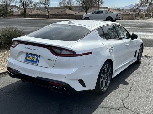 Used 2019 Kia Stinger GT2 image 3