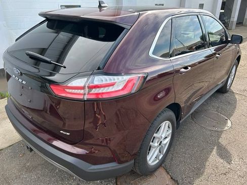 Certified 2024 Ford Edge SEL w/ Convenience Package AWD/4WD image 5