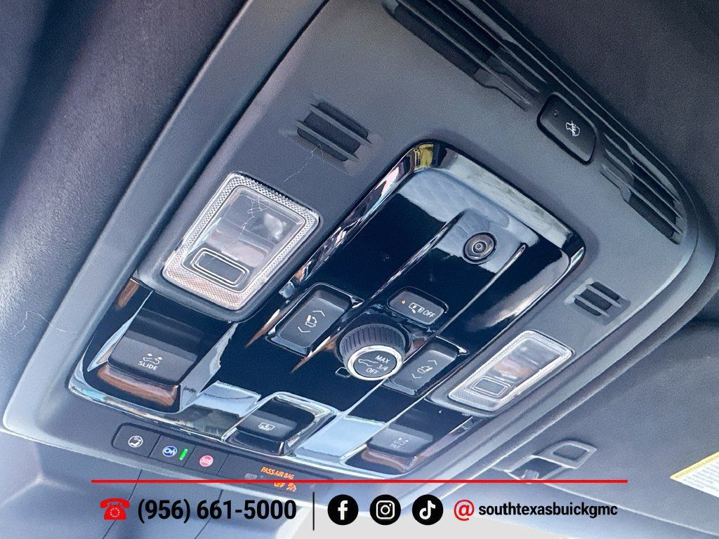 Used 2025 Cadillac Escalade Sport Platinum w/ LPO, Floor Liner Package AWD/4WD image 21