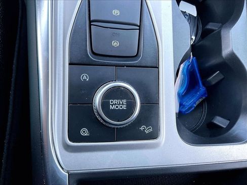 Used 2023 Ford Explorer Limited AWD/4WD image 34