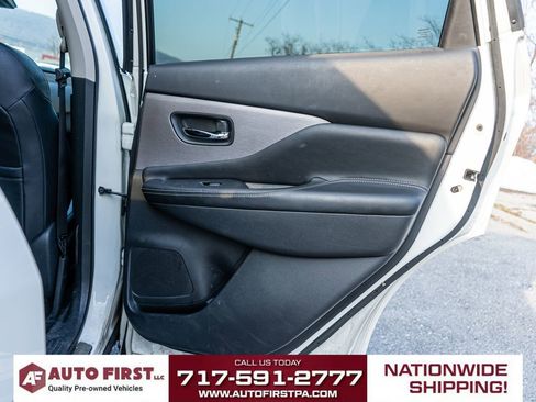 Used 2023 Nissan Murano SV w/ SV Midnight Edition Package image 13