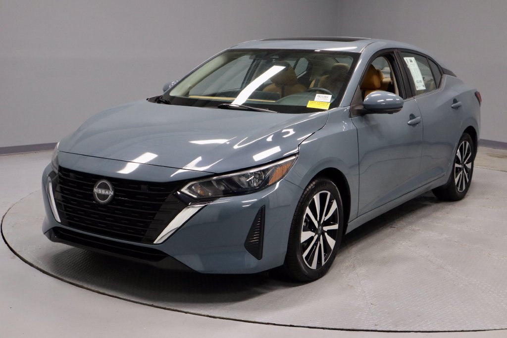 Certified 2025 Nissan Sentra SV w/ SV Premium Package FWD image 6