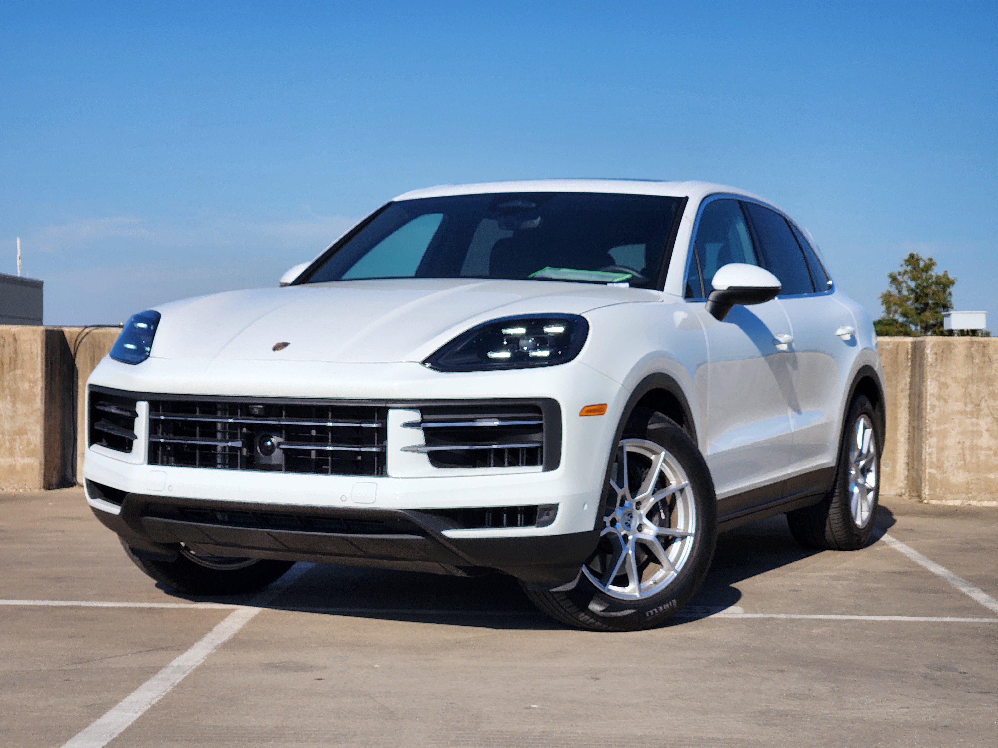 Certified 2026 Porsche Cayenne AWD/4WD image 1