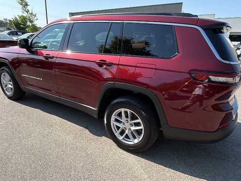 Used 2025 Jeep Grand Cherokee L Laredo w/ Luxury Tech Group I RWD image 10