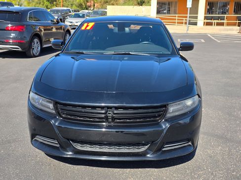 Used 2017 Dodge Charger SE w/ Blacktop Package RWD image 8