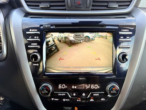 Used 2022 Nissan Murano SV AWD/4WD image 32