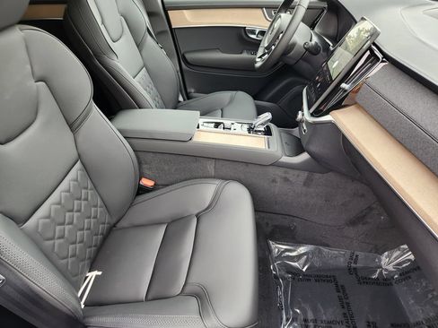 New 2026 Volvo XC90 T8 Plus w/ Protection Package AWD/4WD image 5
