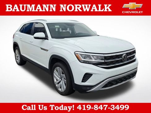 Used 2021 Volkswagen Atlas Cross Sport SE FWD image 3