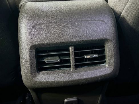 Used 2019 Chevrolet Equinox LT image 23