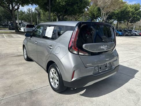 Used 2024 Kia Soul LX w/ Option Group 015 FWD image 35